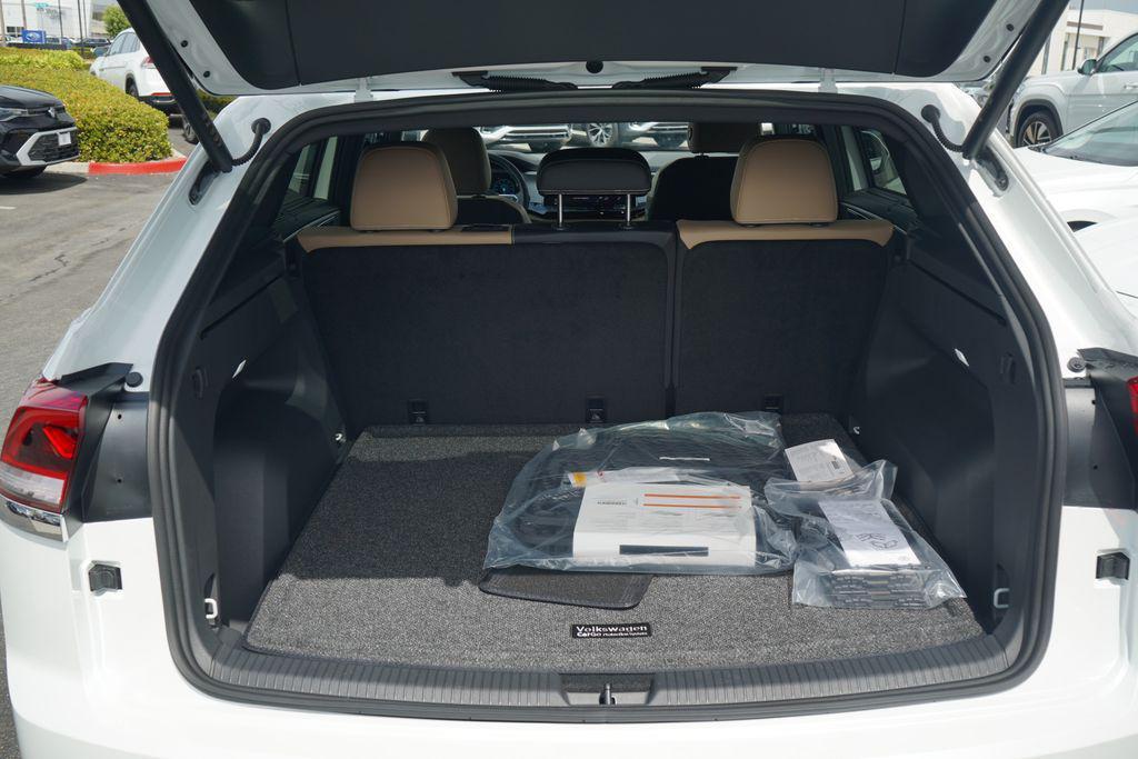 new 2026 Volkswagen Atlas Cross Sport car, priced at $45,549