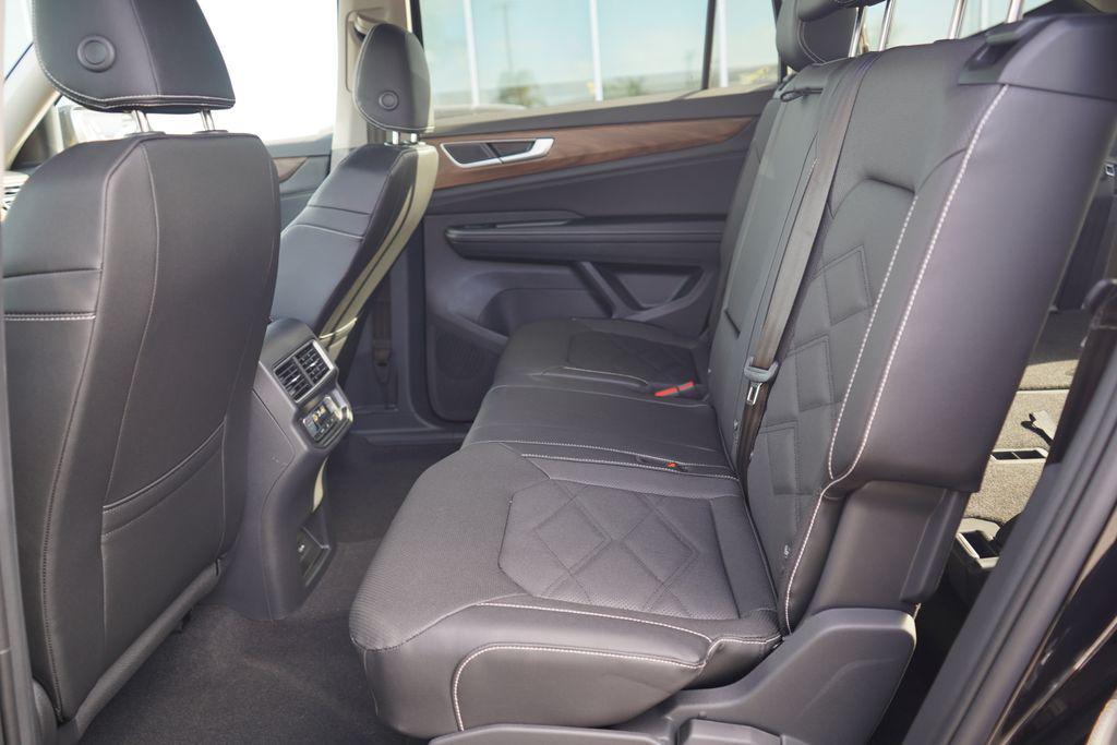 new 2026 Volkswagen Atlas car, priced at $41,728