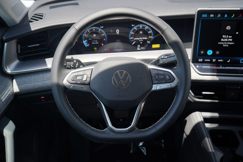 new 2025 Volkswagen Tiguan car, priced at $31,621