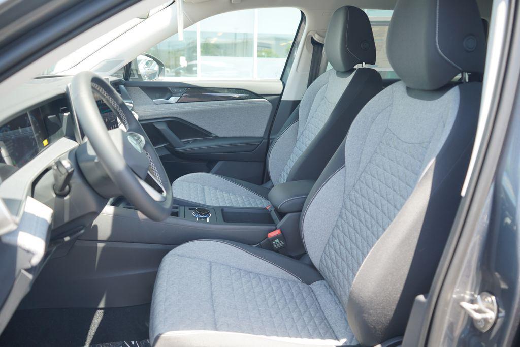 new 2025 Volkswagen Tiguan car, priced at $31,621