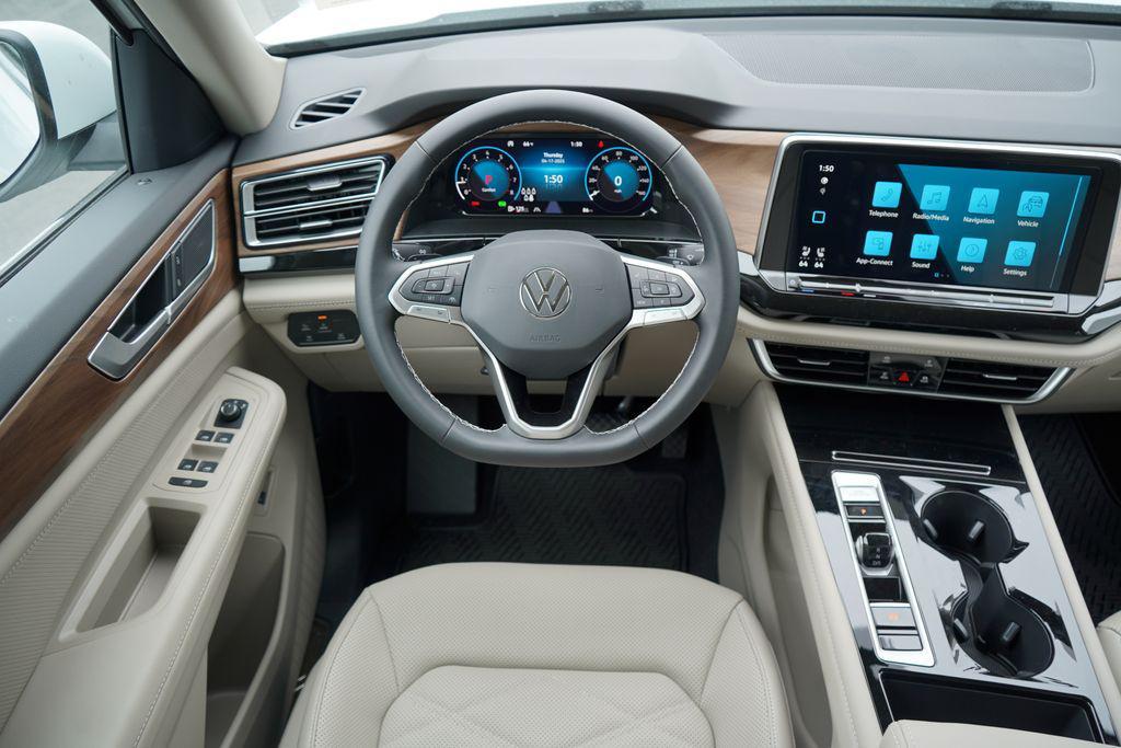 new 2025 Volkswagen Atlas car, priced at $45,486