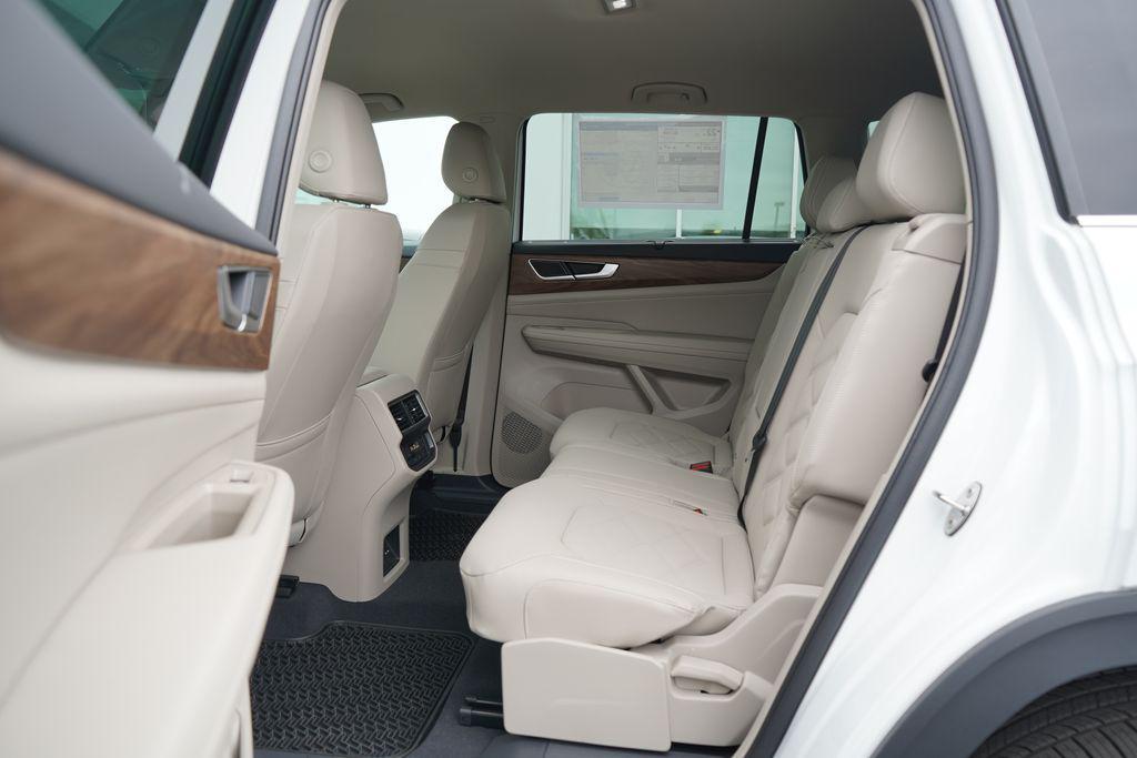 new 2025 Volkswagen Atlas car, priced at $45,486