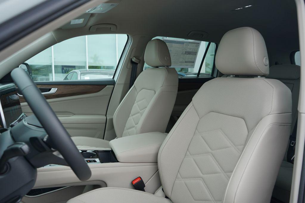 new 2025 Volkswagen Atlas car, priced at $45,486