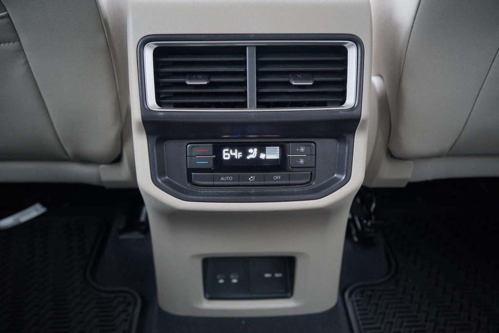 new 2025 Volkswagen Atlas car, priced at $45,486