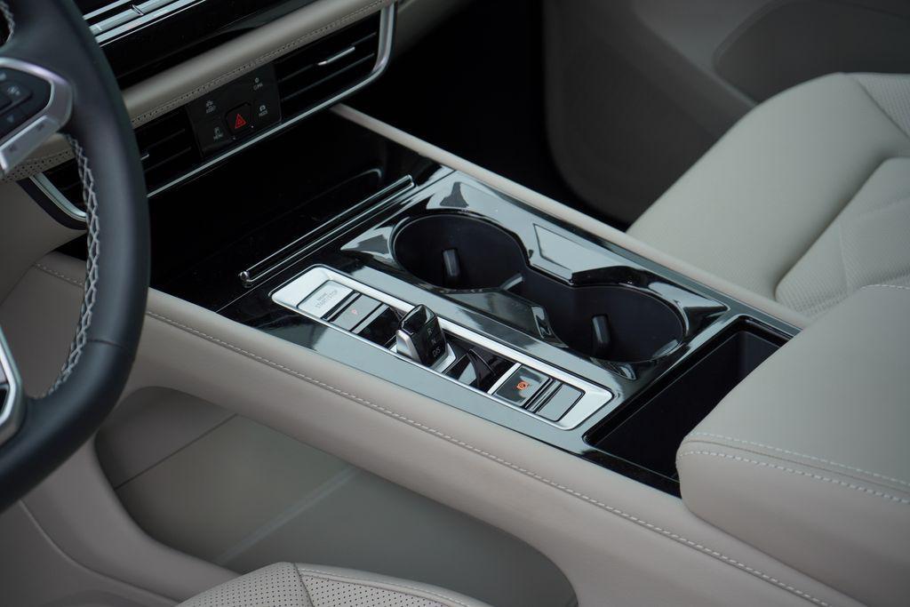 new 2025 Volkswagen Atlas car, priced at $45,486