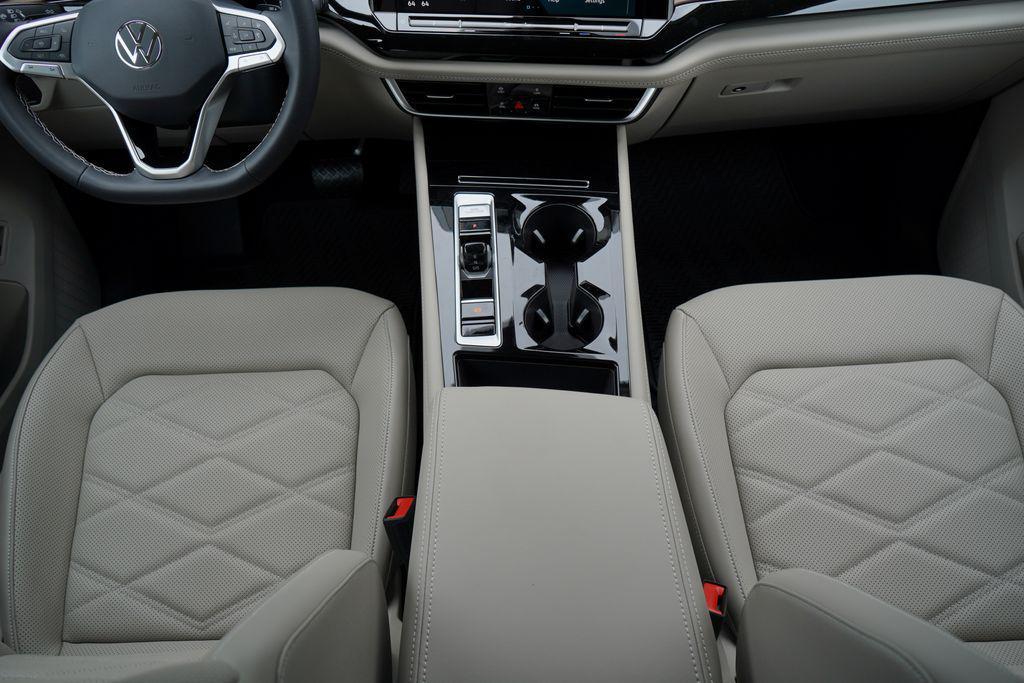 new 2025 Volkswagen Atlas car, priced at $45,486