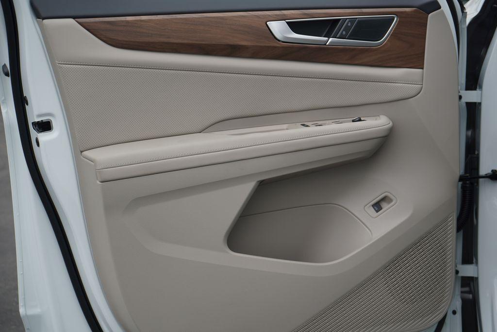 new 2025 Volkswagen Atlas car, priced at $45,486