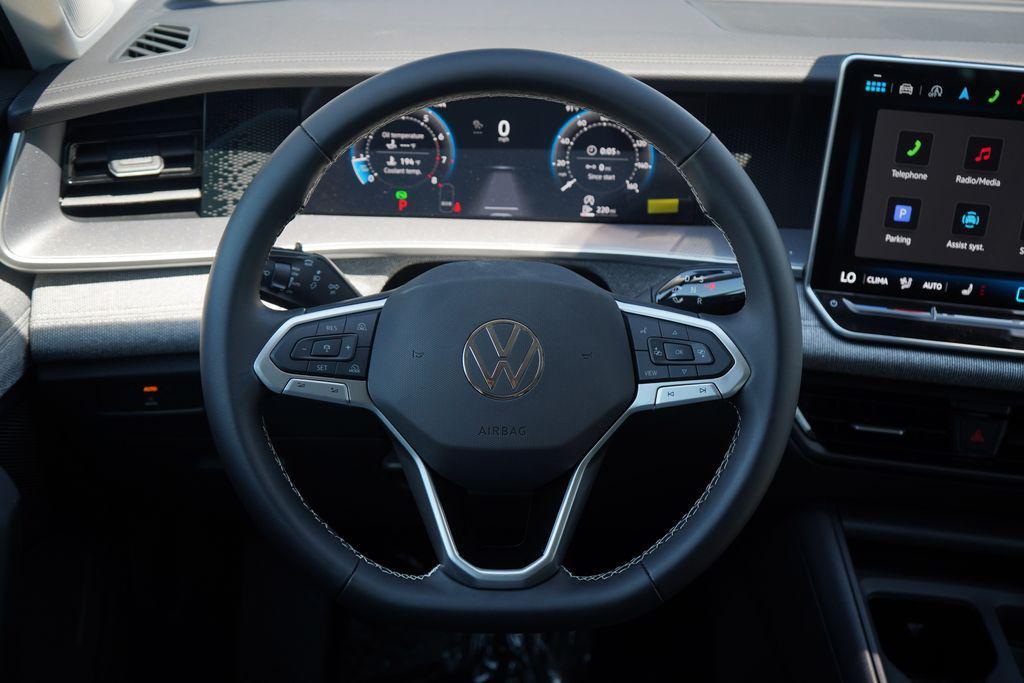 new 2025 Volkswagen Tiguan car, priced at $31,921