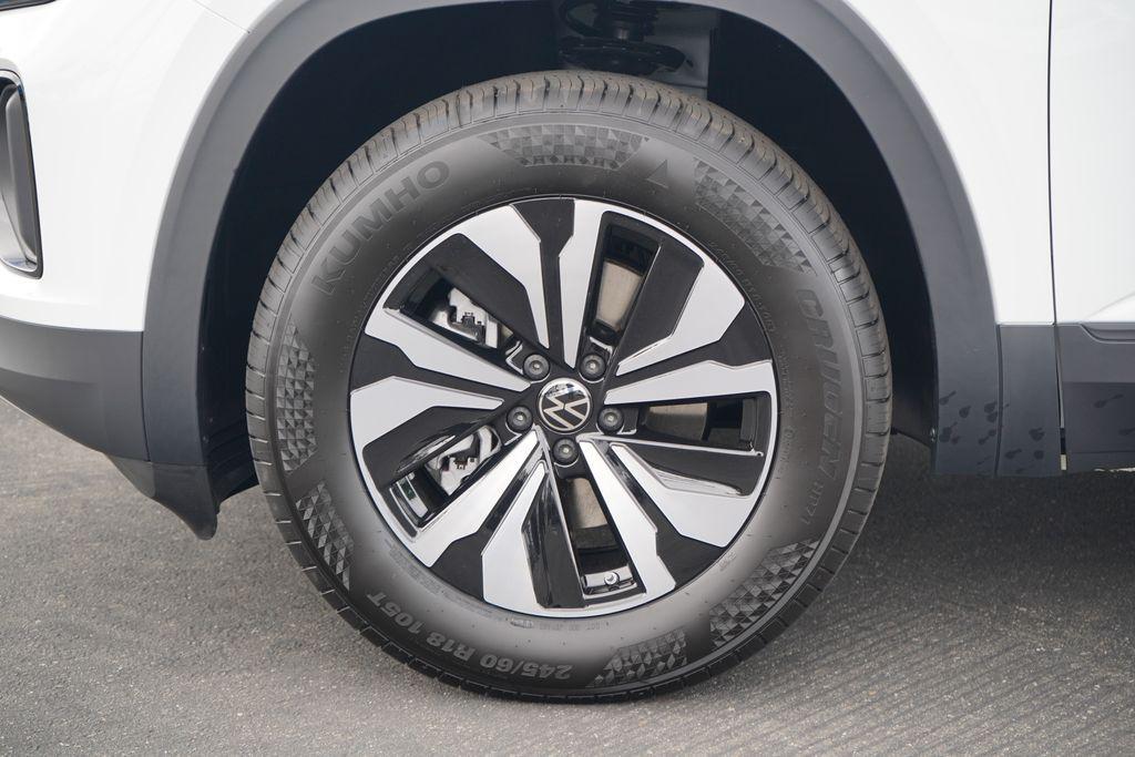 new 2025 Volkswagen Atlas Cross Sport car, priced at $41,216