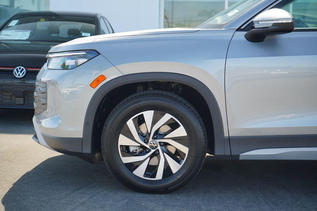new 2025 Volkswagen Tiguan car, priced at $31,621