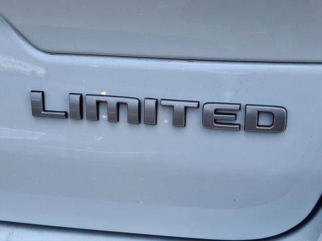 new 2025 Jeep Grand Cherokee car, priced at $46,321