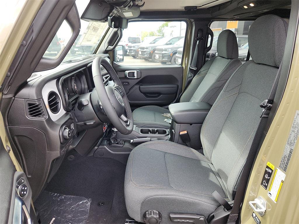 new 2025 Jeep Gladiator car, priced at $53,630