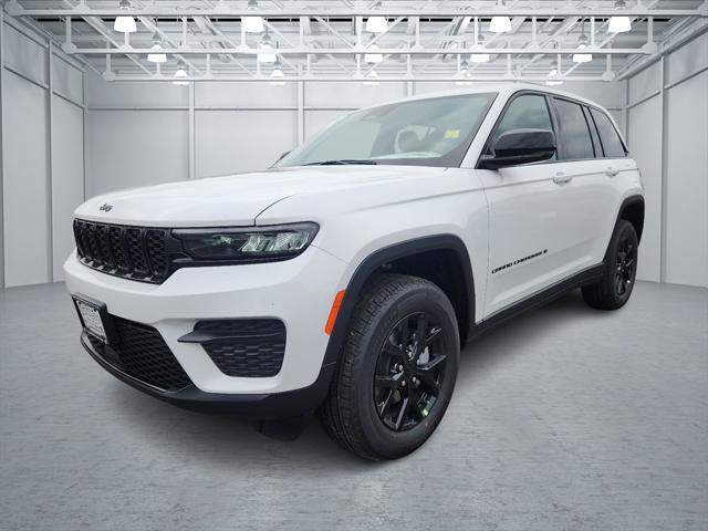 new 2025 Jeep Grand Cherokee car, priced at $45,935