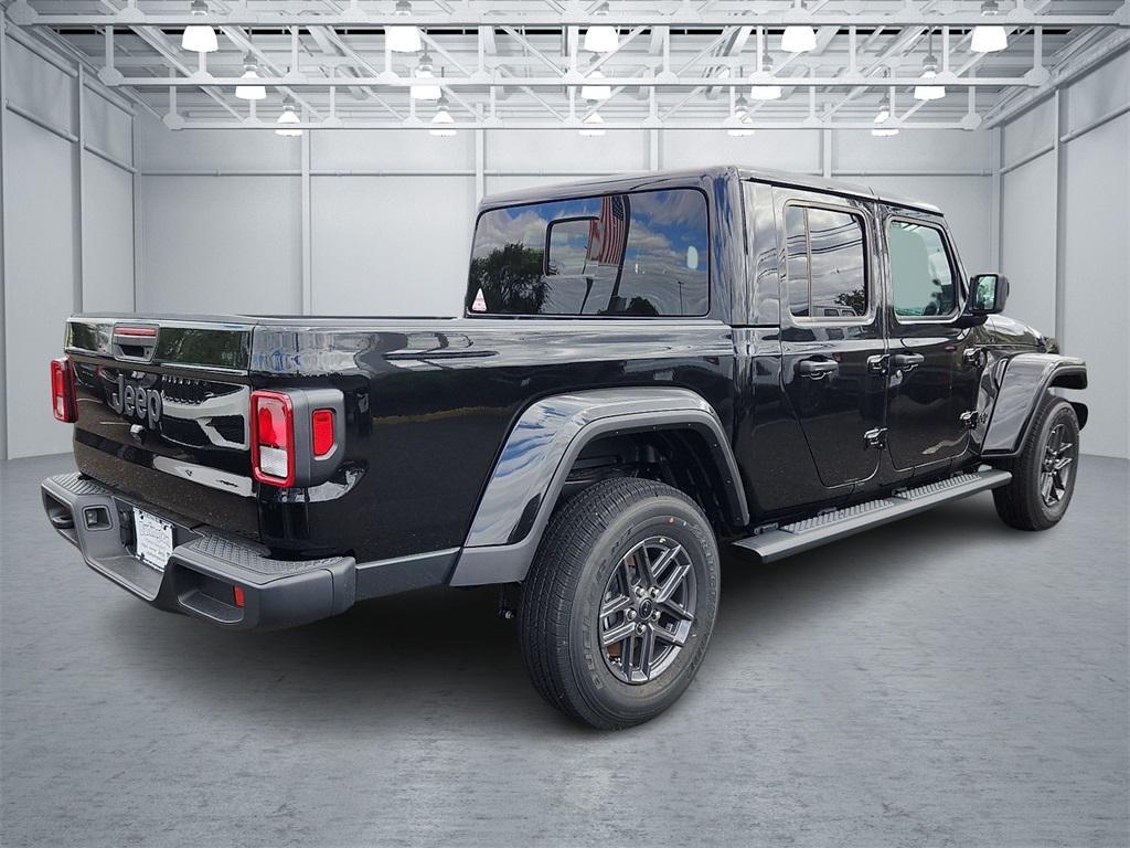 new 2025 Jeep Gladiator car, priced at $52,365