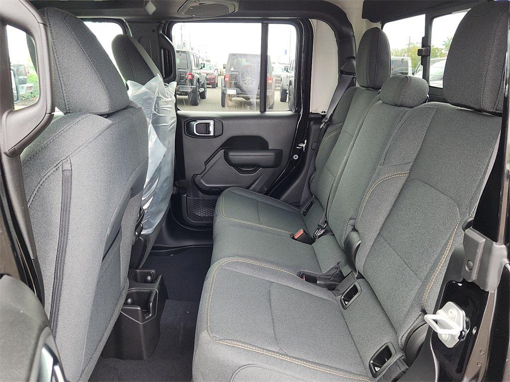 new 2025 Jeep Gladiator car, priced at $52,365