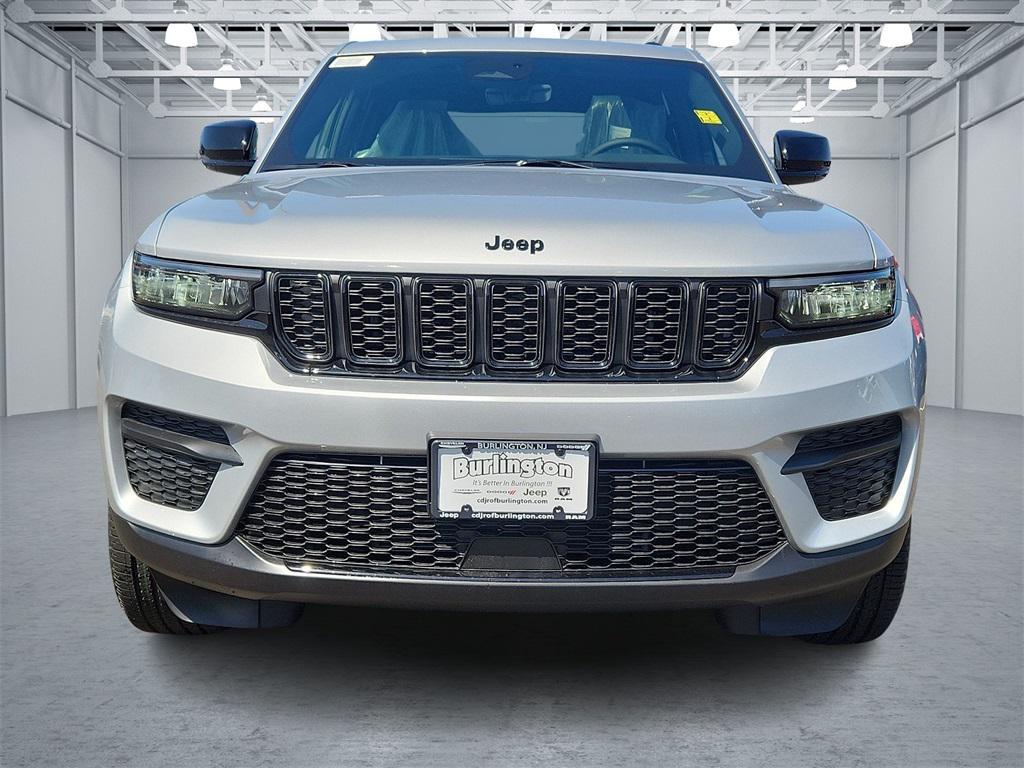 new 2025 Jeep Grand Cherokee car, priced at $48,375