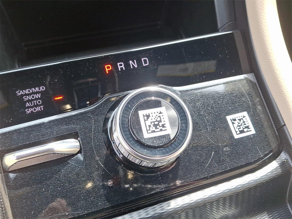 new 2025 Jeep Grand Cherokee car, priced at $49,215