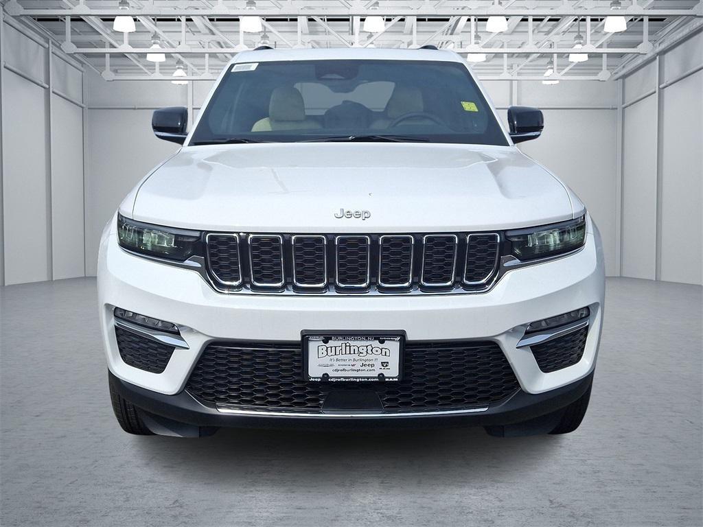 new 2025 Jeep Grand Cherokee car, priced at $49,215