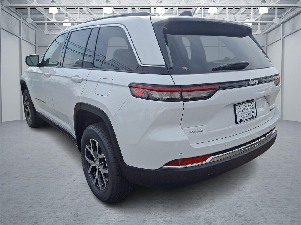 new 2025 Jeep Grand Cherokee car, priced at $49,215