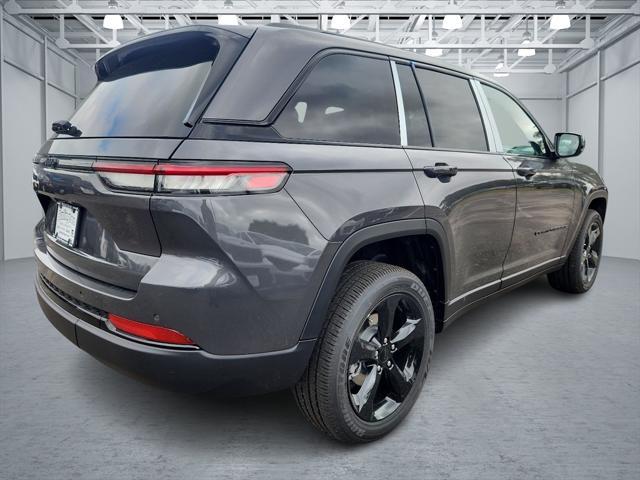 new 2024 Jeep Grand Cherokee car, priced at $49,175