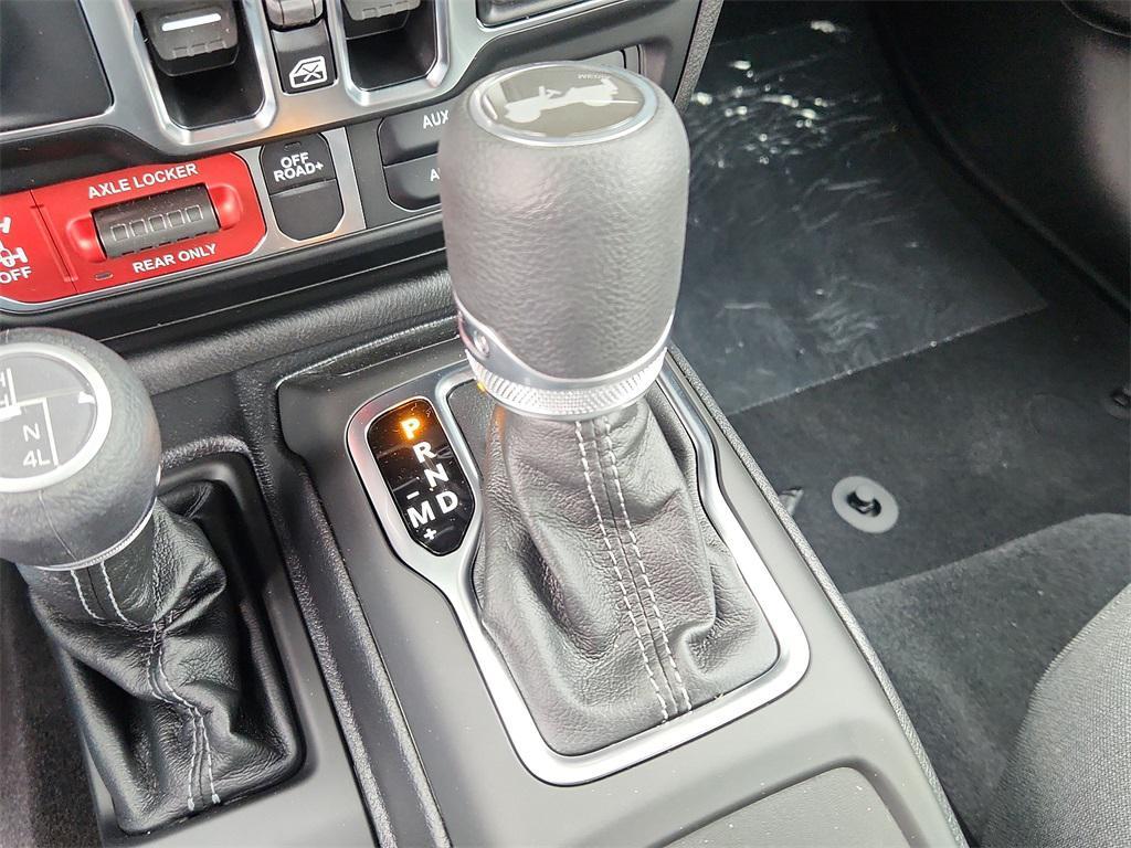 new 2025 Jeep Wrangler car, priced at $57,315