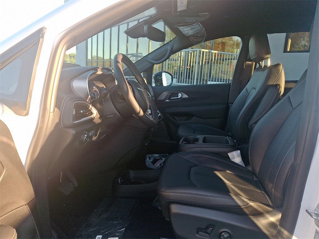 new 2026 Chrysler Pacifica car, priced at $47,065