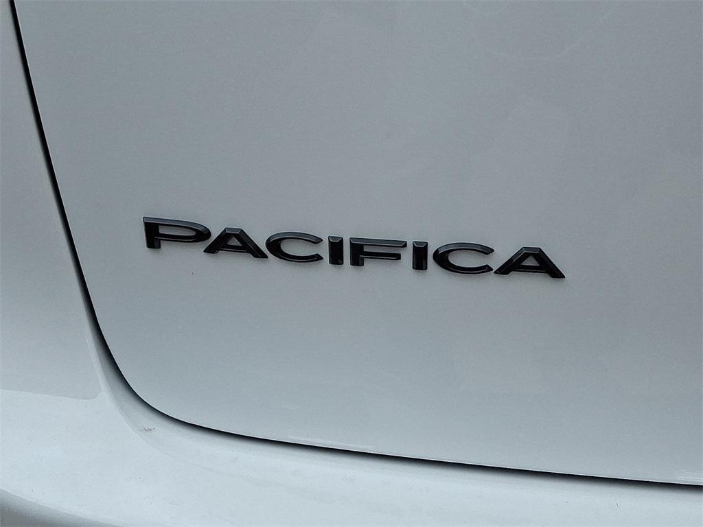new 2026 Chrysler Pacifica car, priced at $47,065