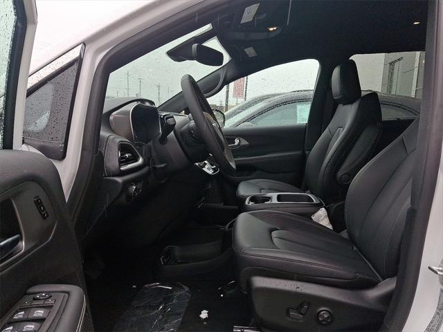 new 2025 Chrysler Pacifica car, priced at $48,720