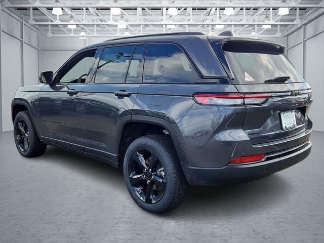 new 2025 Jeep Grand Cherokee car, priced at $52,535