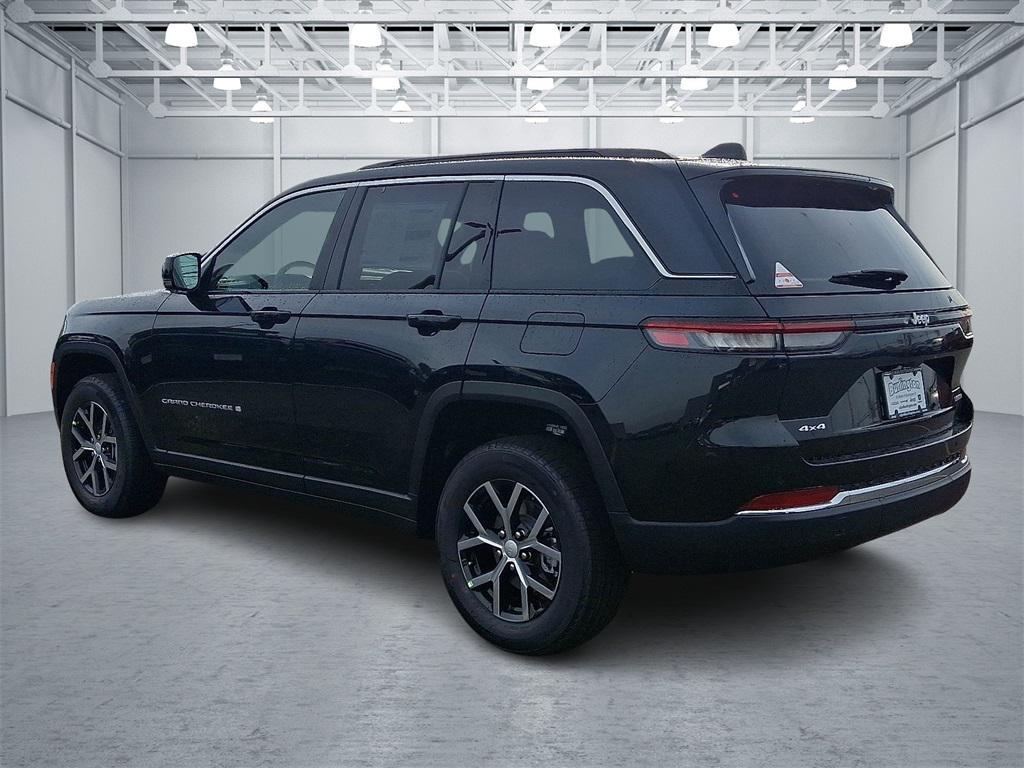 new 2025 Jeep Grand Cherokee car, priced at $50,010