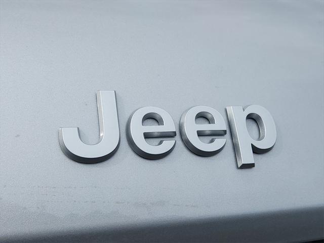 new 2025 Jeep Grand Cherokee car, priced at $43,420
