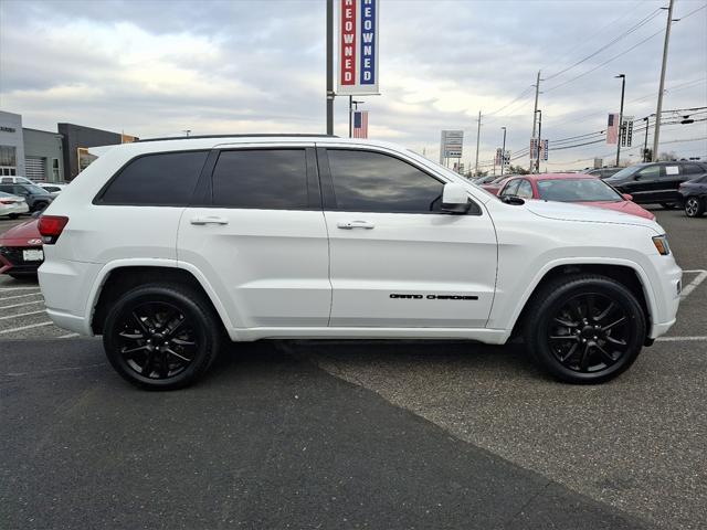 used 2017 Jeep Grand Cherokee car, priced at $18,600