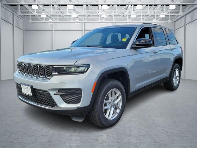 new 2024 Jeep Grand Cherokee car, priced at $43,175