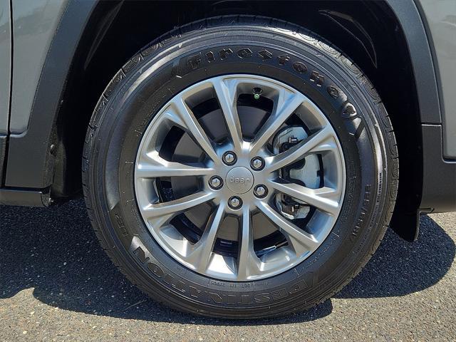 used 2021 Jeep Cherokee car, priced at $25,000