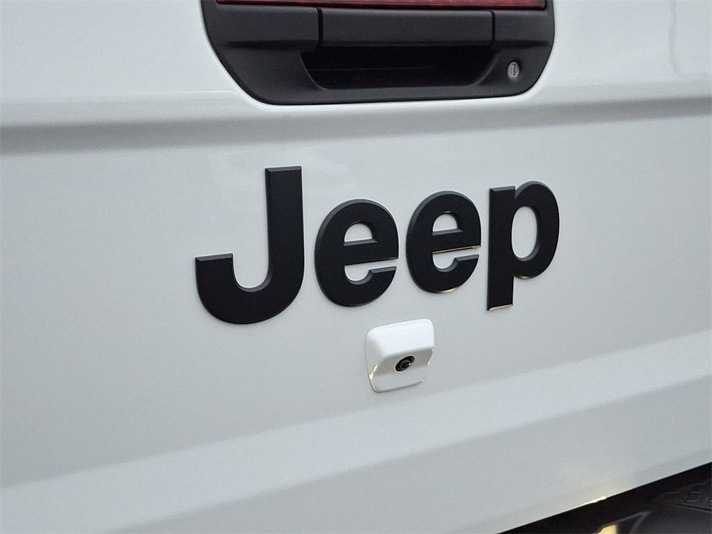 new 2025 Jeep Gladiator car, priced at $51,600