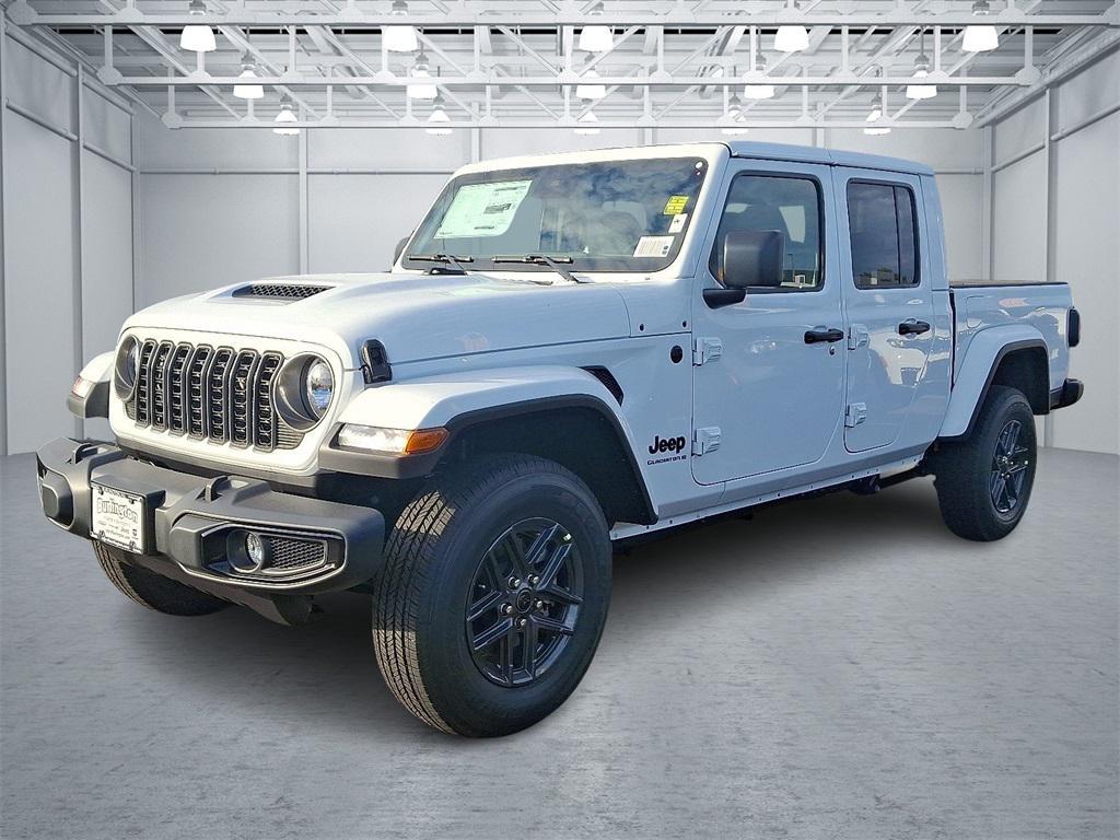 new 2025 Jeep Gladiator car, priced at $51,600