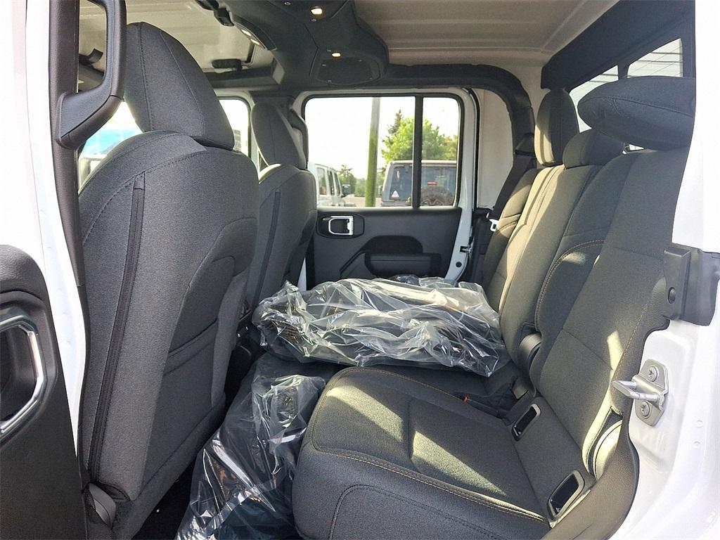 new 2025 Jeep Gladiator car, priced at $51,600