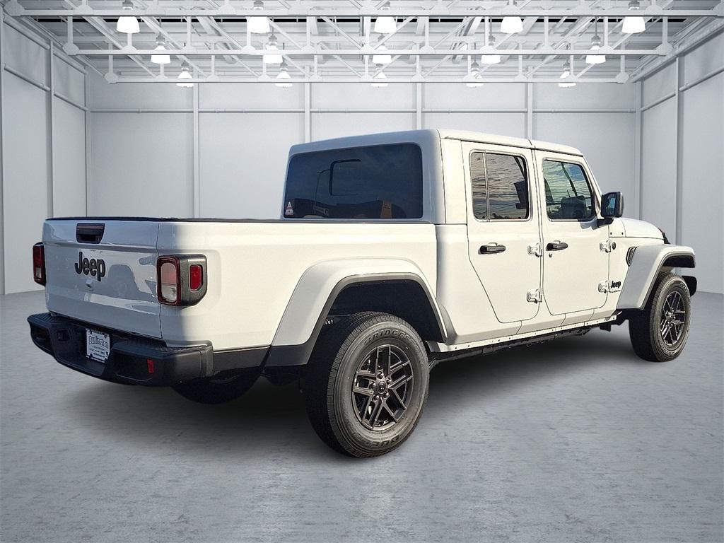 new 2025 Jeep Gladiator car, priced at $51,600