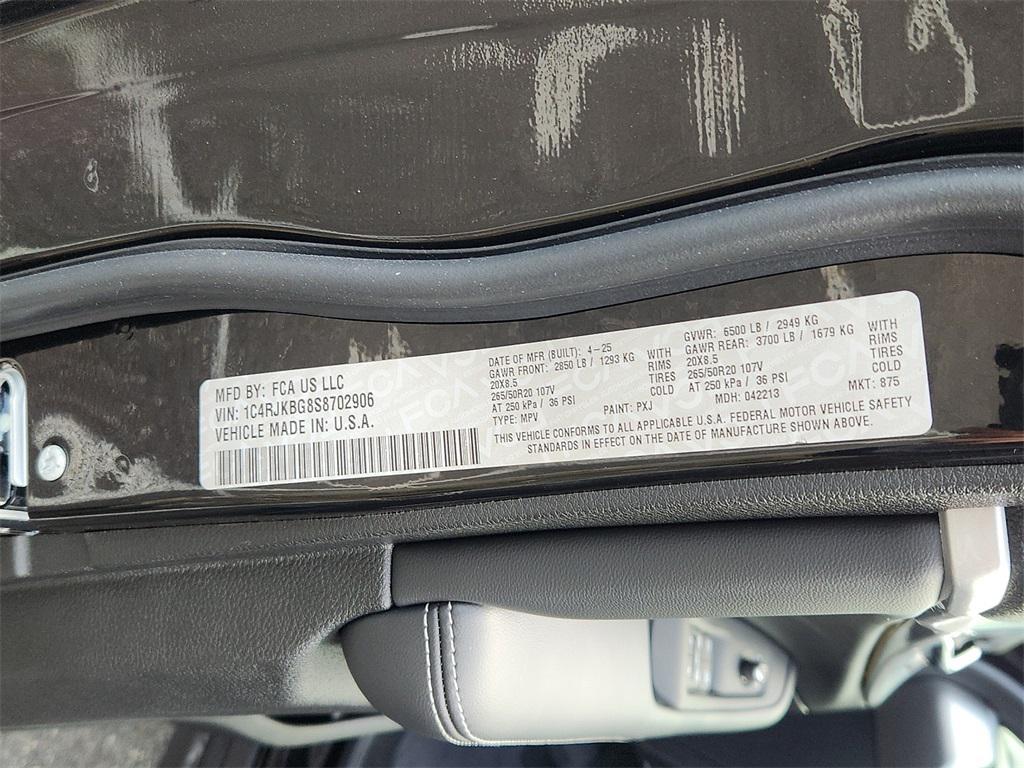 new 2025 Jeep Grand Cherokee L car, priced at $54,835