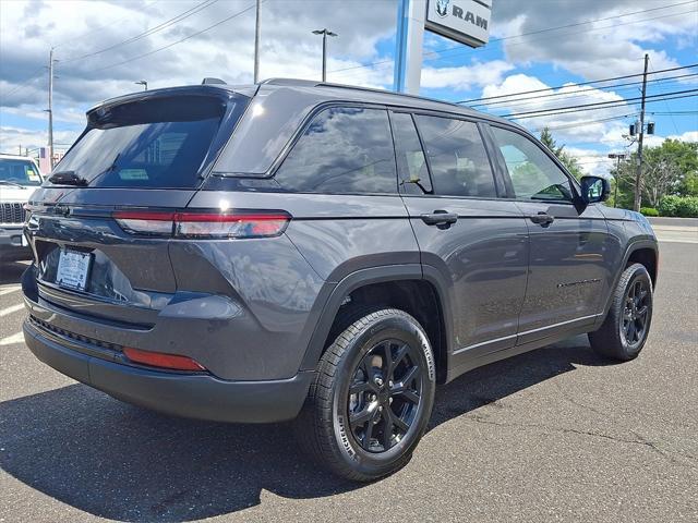 new 2025 Jeep Grand Cherokee car, priced at $46,730