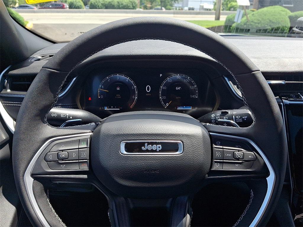 new 2025 Jeep Grand Cherokee car, priced at $46,730