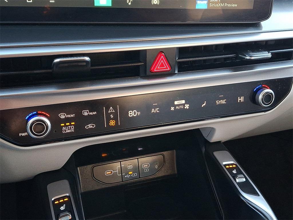 used 2025 Kia Sorento car, priced at $32,500