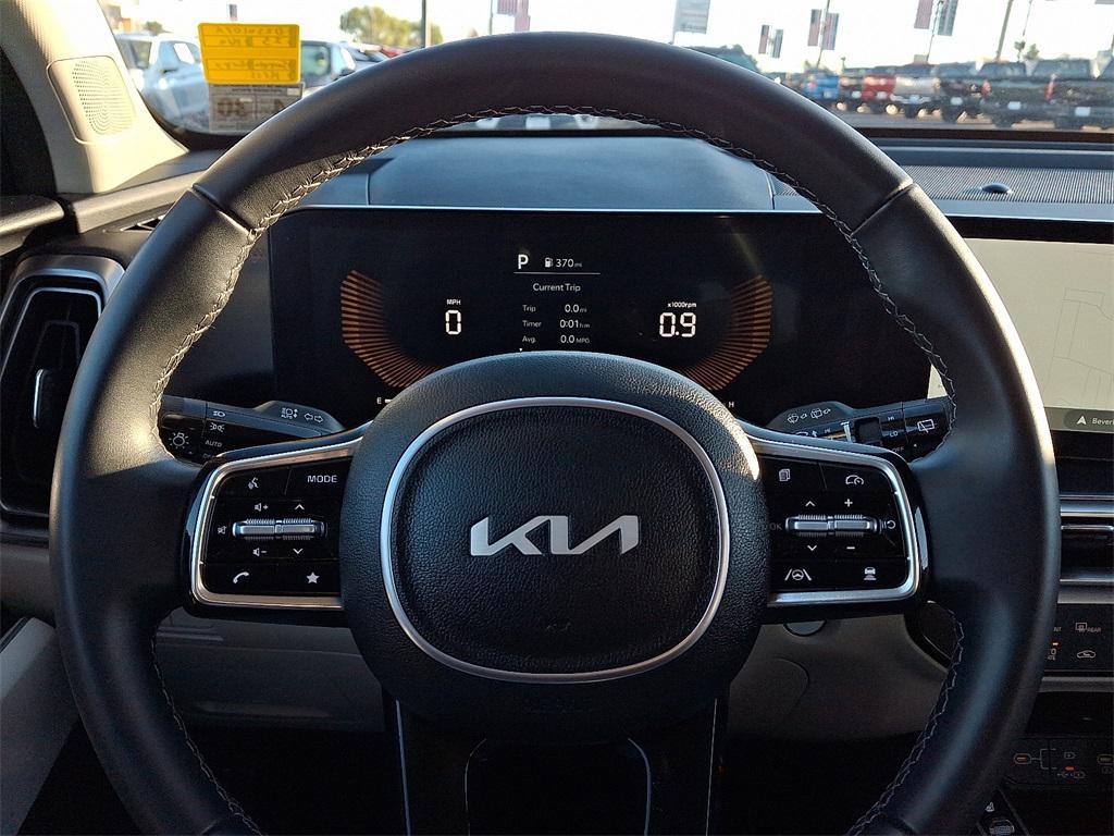 used 2025 Kia Sorento car, priced at $32,500
