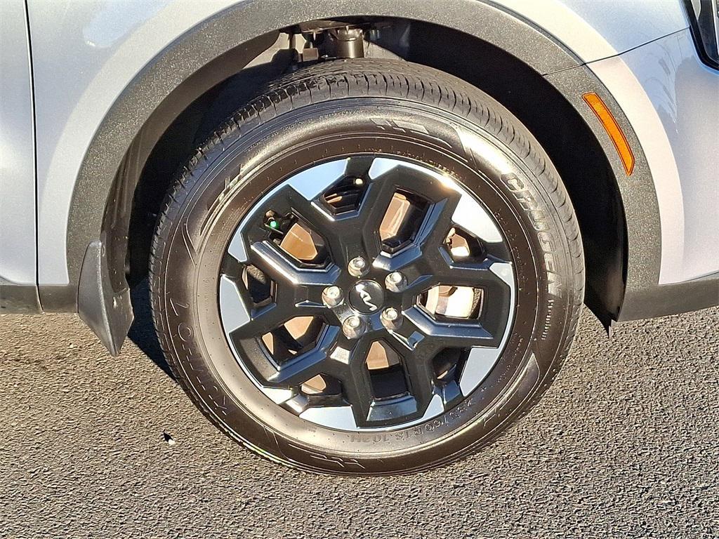 used 2025 Kia Sorento car, priced at $32,500