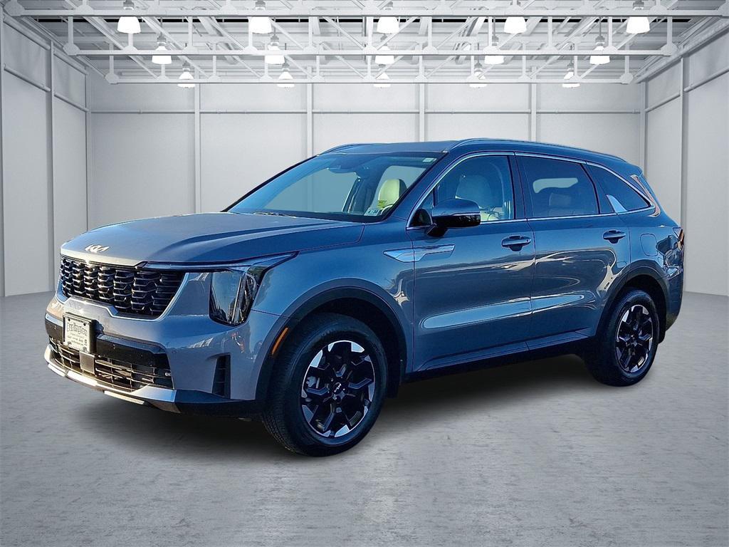 used 2025 Kia Sorento car, priced at $32,500