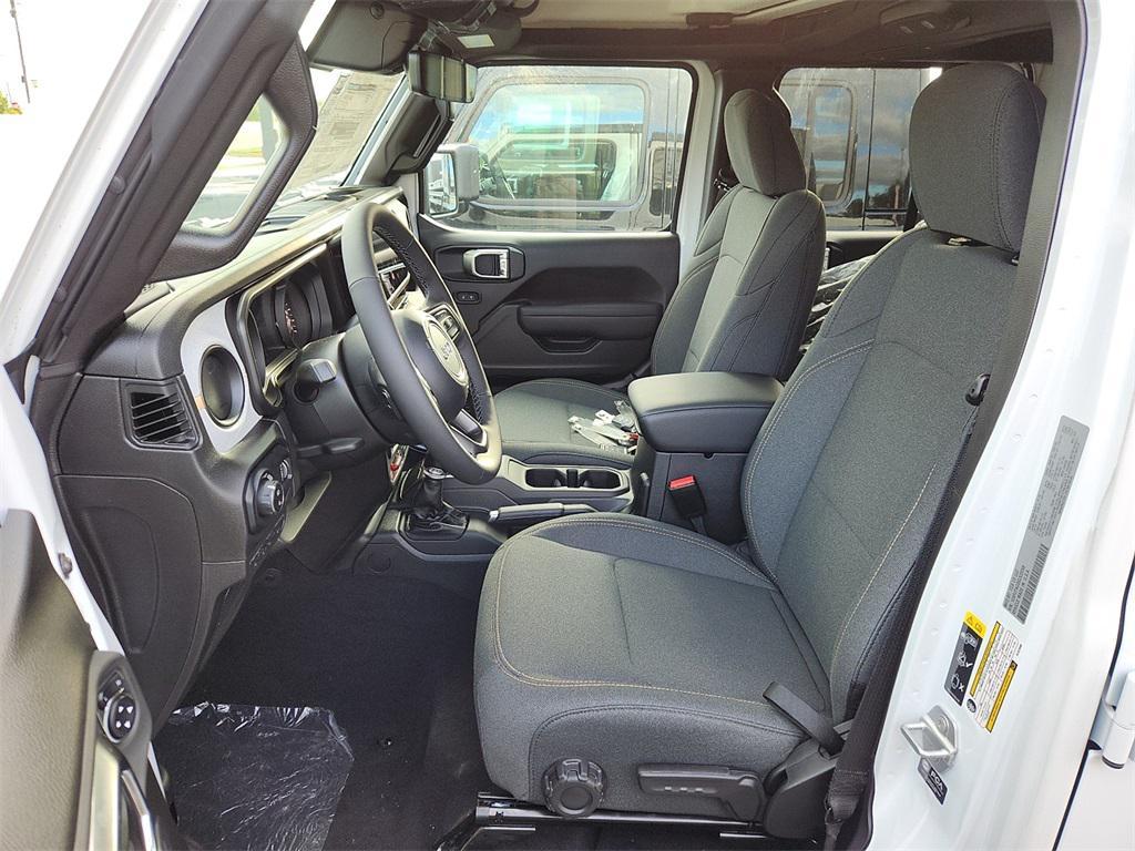 new 2025 Jeep Gladiator car, priced at $54,630