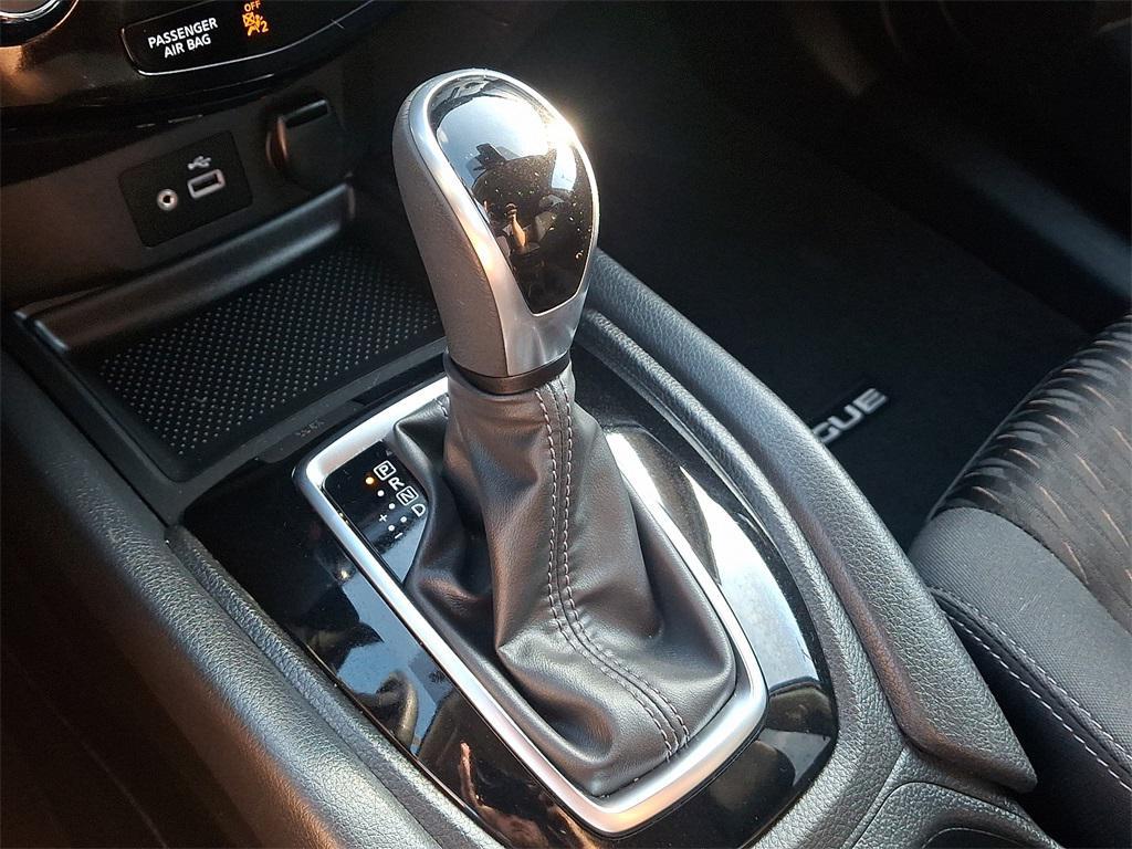 used 2019 Nissan Rogue car, priced at $17,300