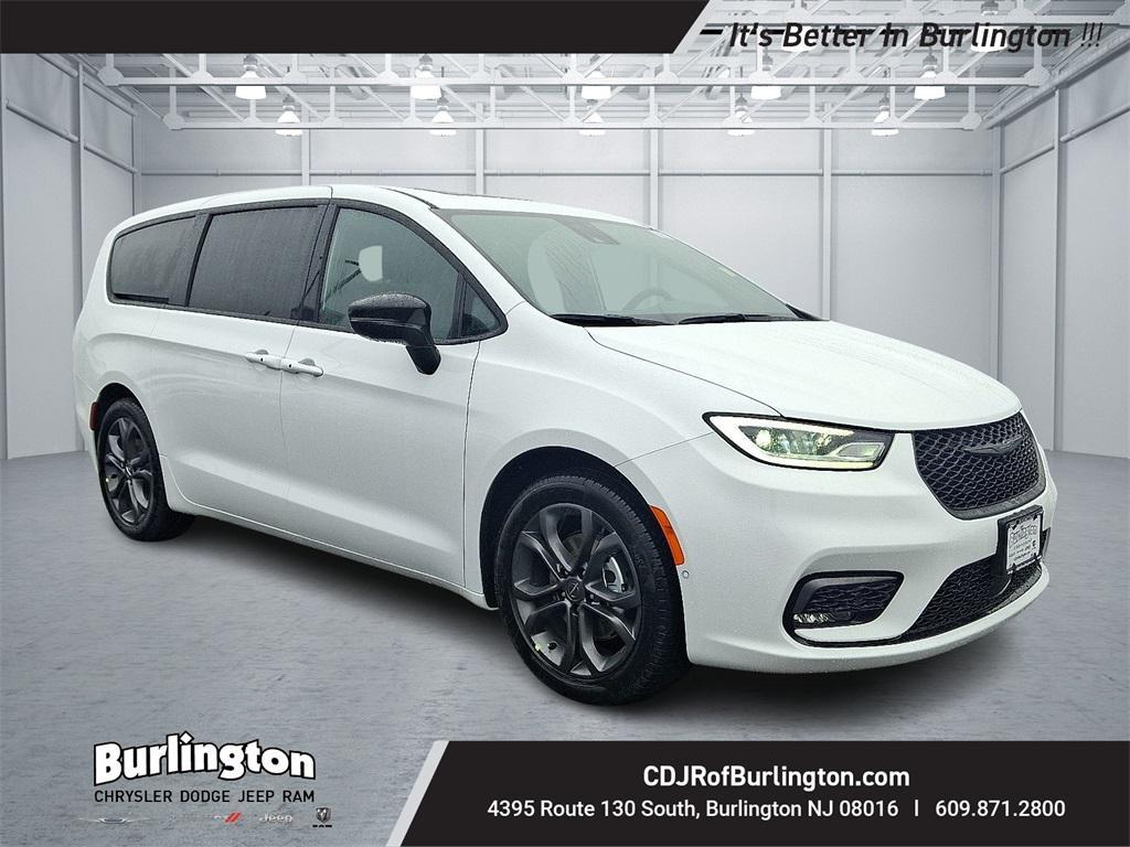 new 2026 Chrysler Pacifica car, priced at $48,280