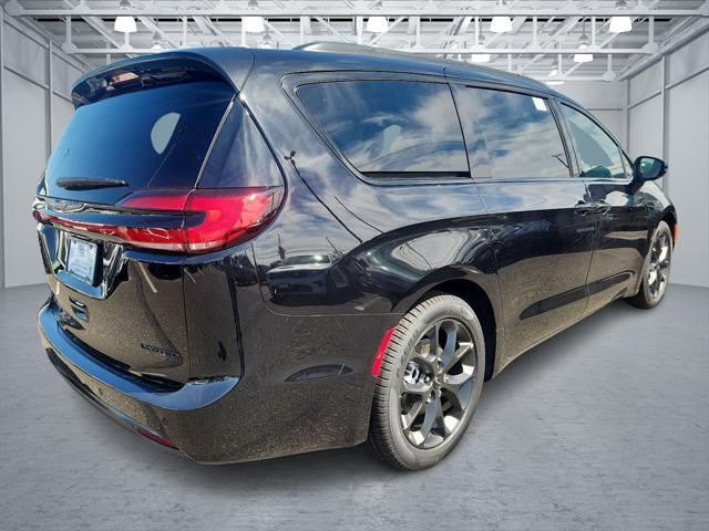 new 2024 Chrysler Pacifica car, priced at $55,610