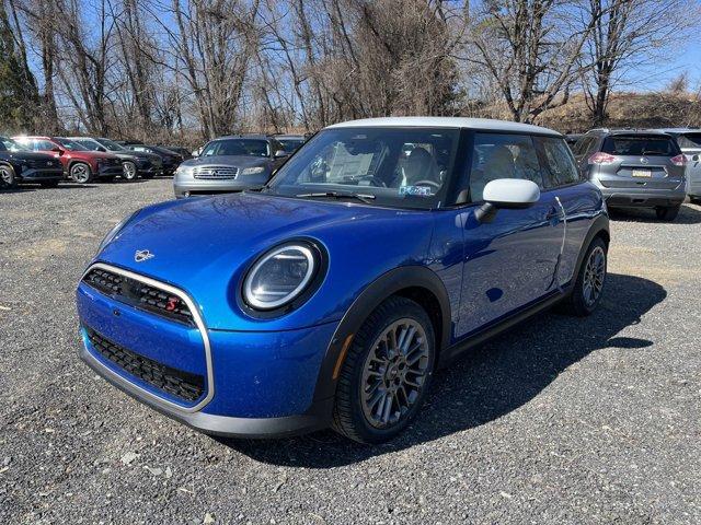 new 2025 MINI Hardtop car, priced at $38,380